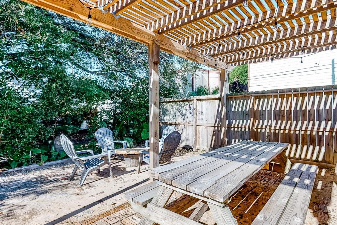 Castaway Cottage Галвестон Экстерьер фото